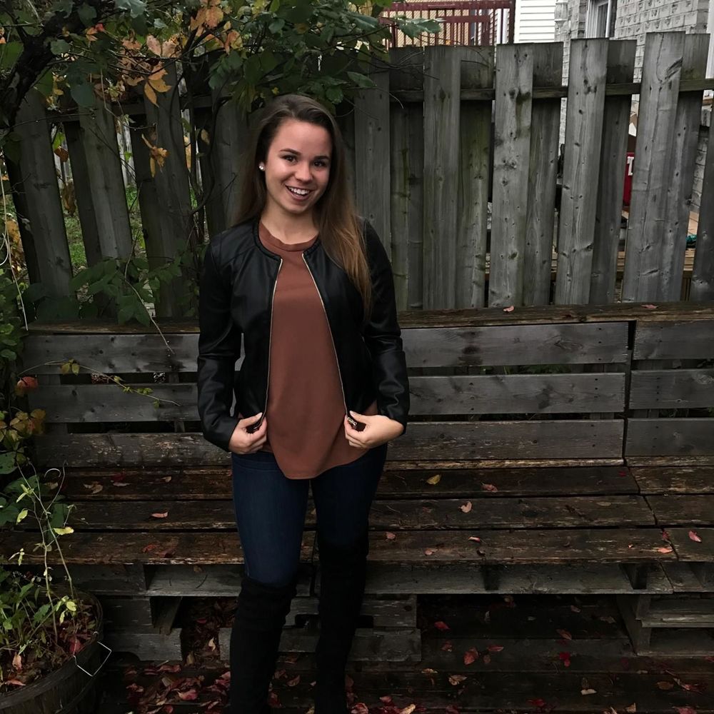 Meet your Posher, Danielle
